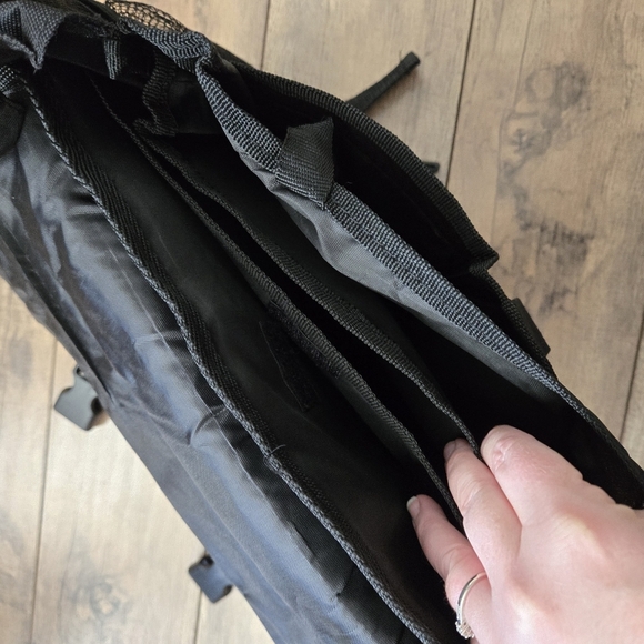 Disney Black Messenger Bag, Tons Of Pockets! - Picture 9 of 12